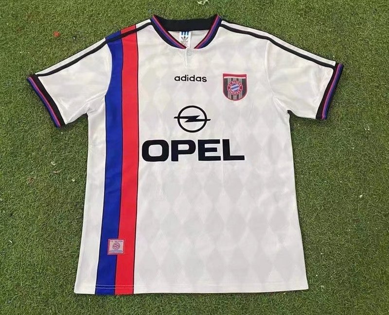 95-96 Bayern Away